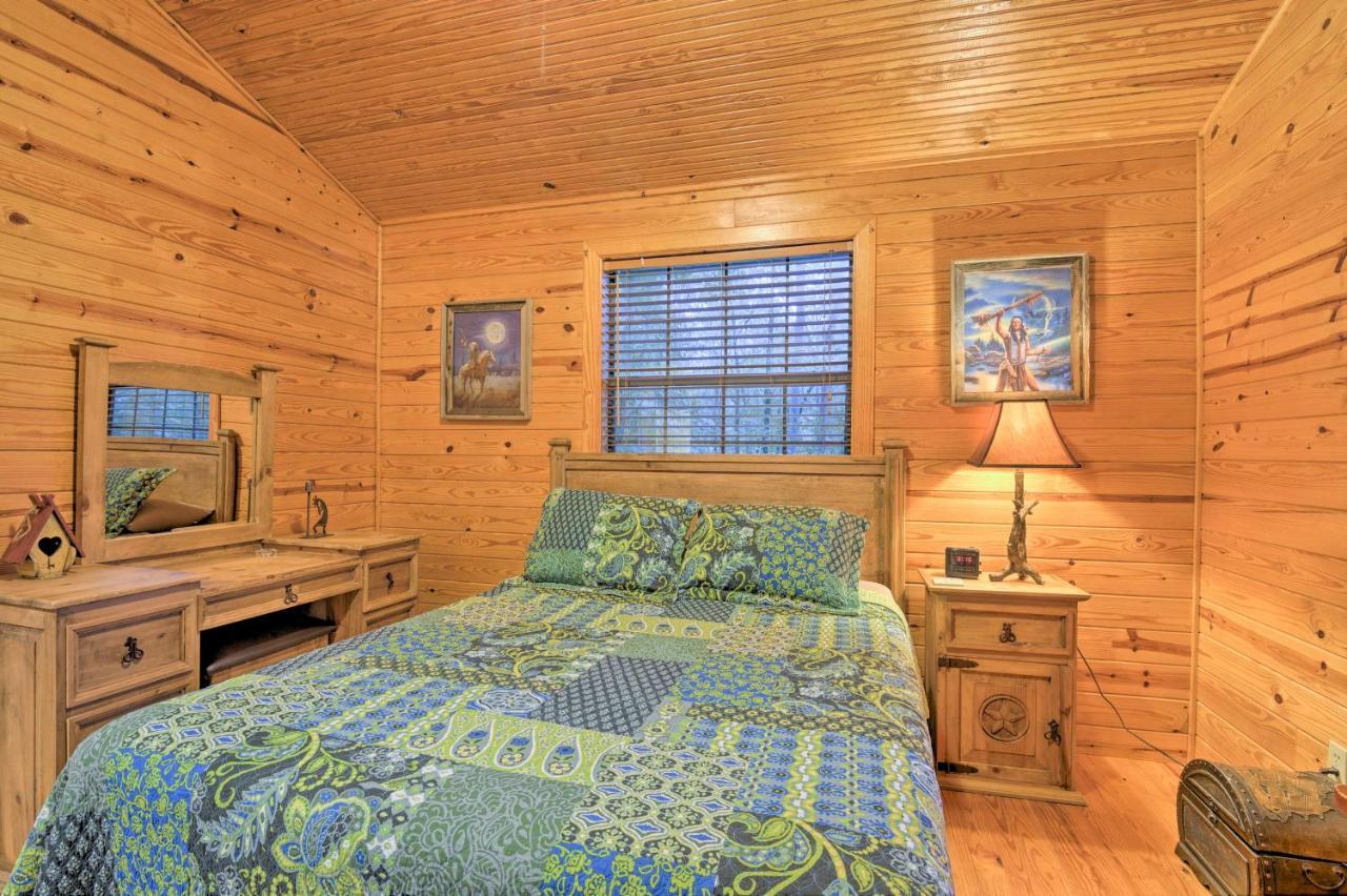 Hochatown Hideaway With Hot Tub, Grill And Fire Pit! Villa Stephens Gap Exterior photo