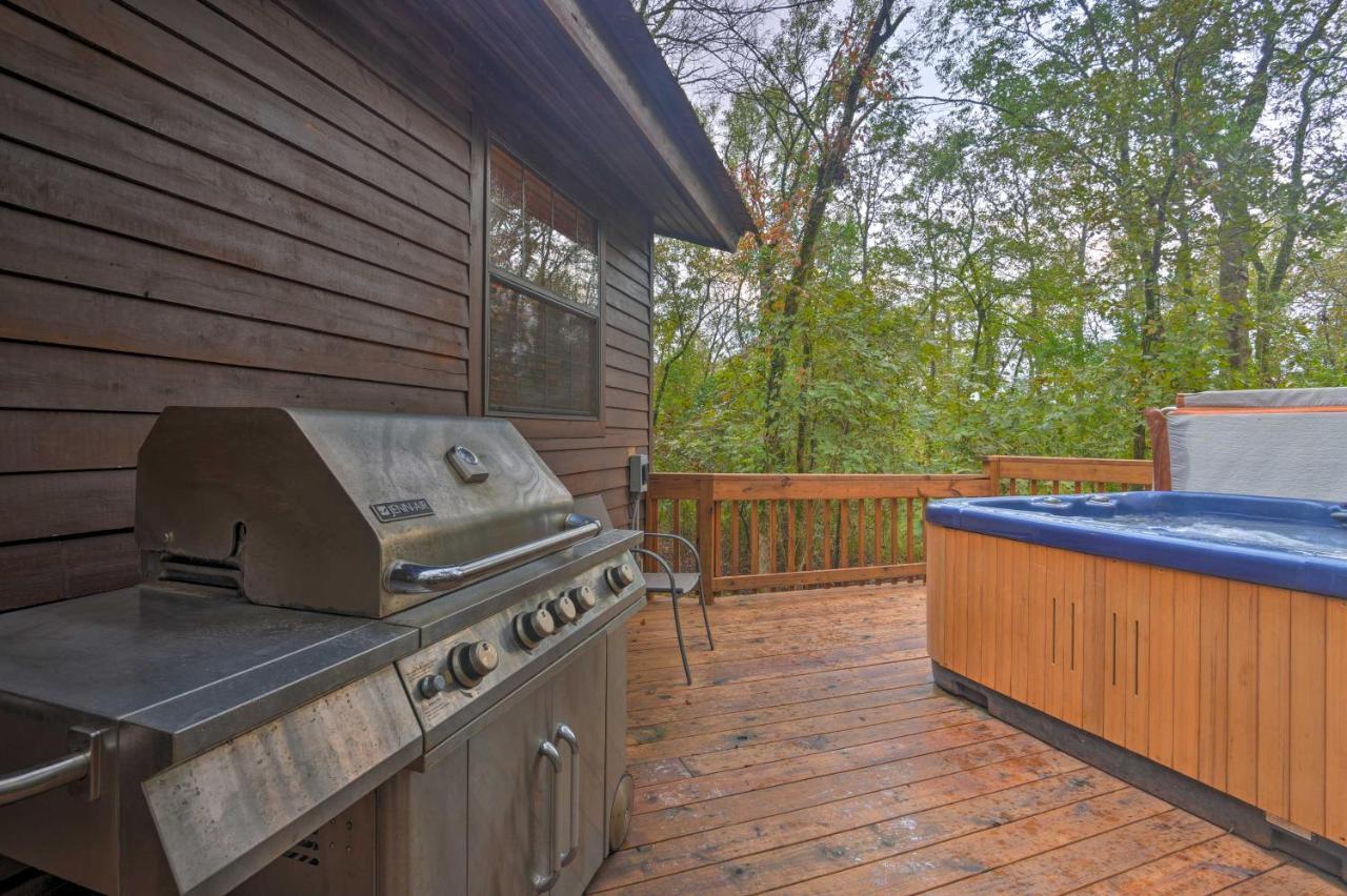 Hochatown Hideaway With Hot Tub, Grill And Fire Pit! Villa Stephens Gap Exterior photo